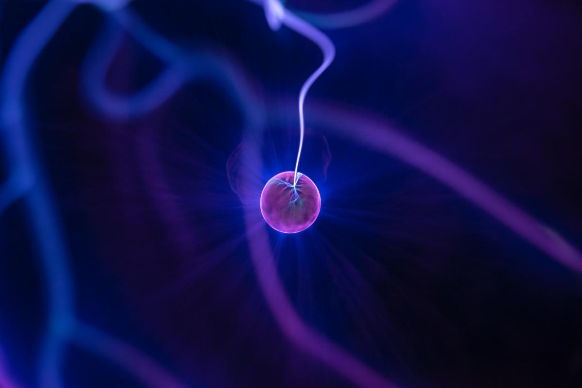 A ball signing a brain receptor sending electrical impulses to the next one through synapse.